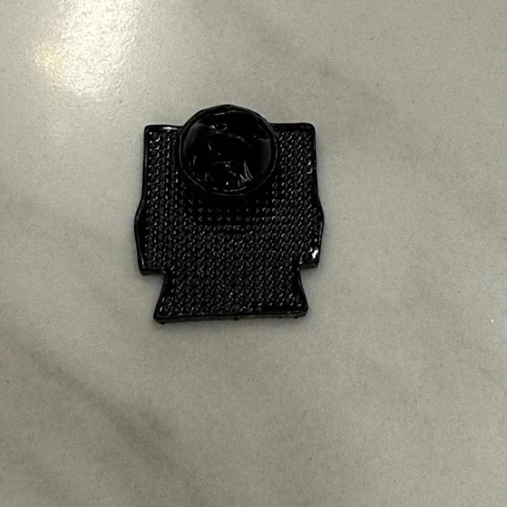 Camera Enamel Pin Instant Photo Landscape‎ Mountains Vintage Style Lapel Jewelry